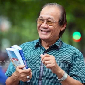 TS. Trần Công Trục